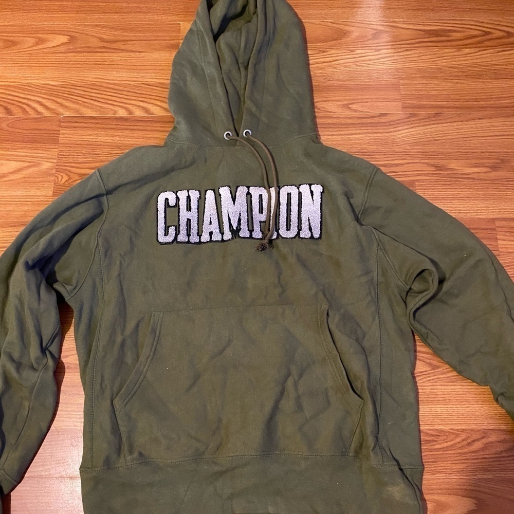 Champion Hoodie/ Sweatshirt size medium (FU)